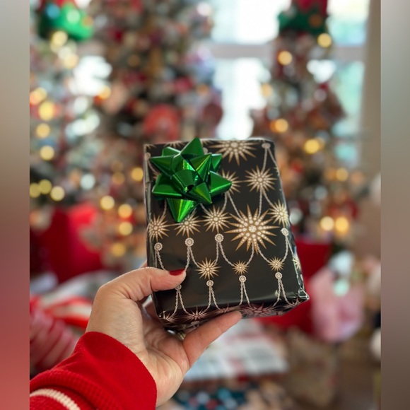 Catherine Martin Wrapping Paper - Picture 7 of 15